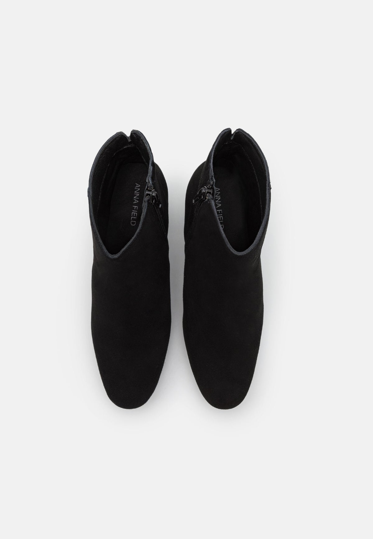 Leather - Classic Ankle Boots - Black