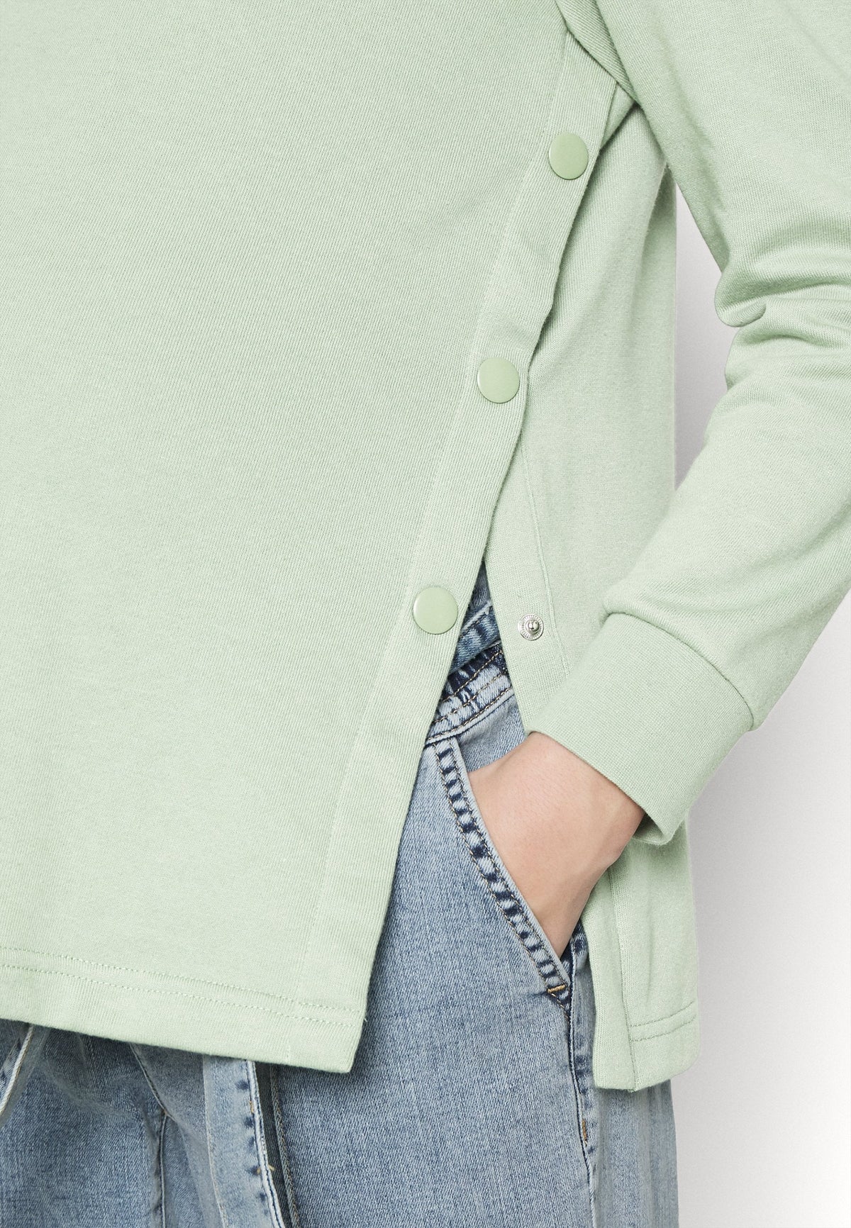 Sweatshirt - Light Green