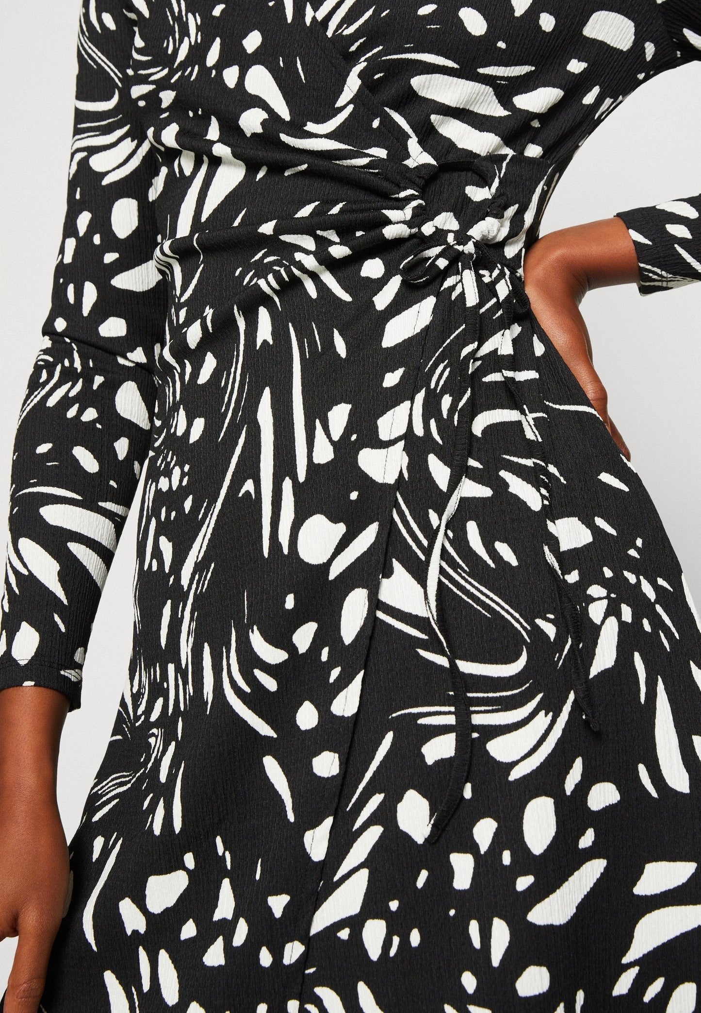 Anna Field Day Dress - Black/White