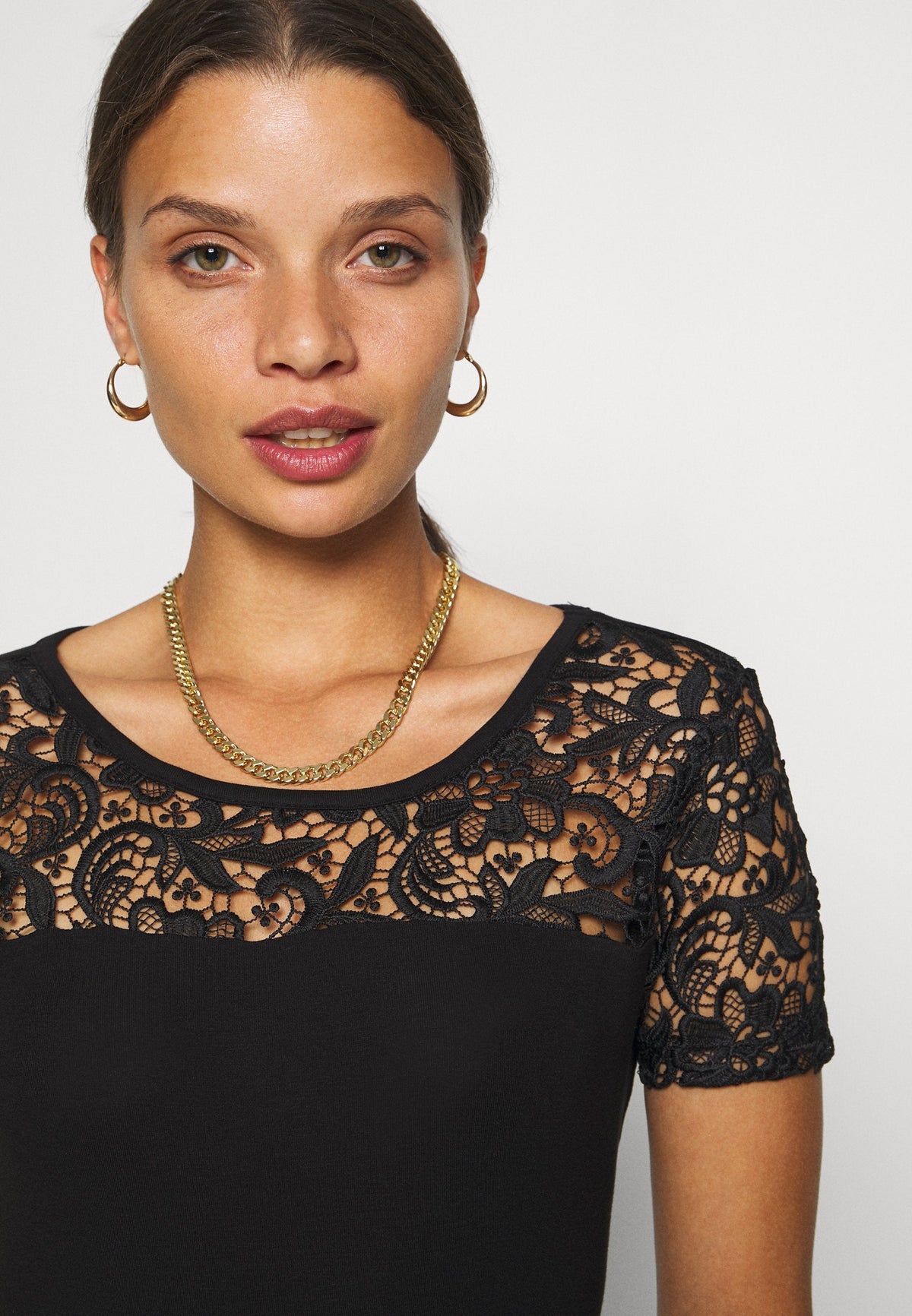 Basic T-Shirt - Basic T-Shirt