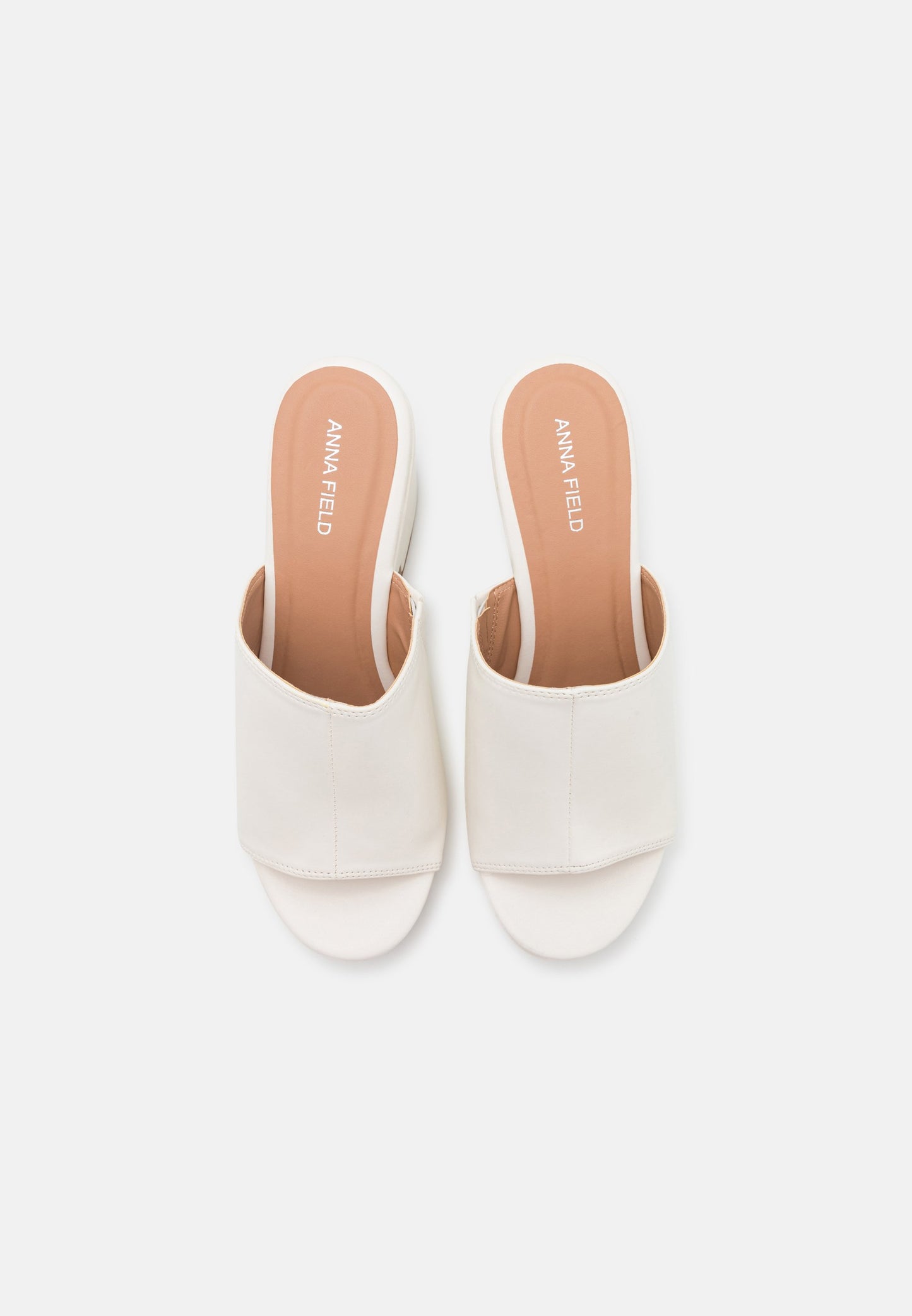 Wide Fit - Heeled Mules -White