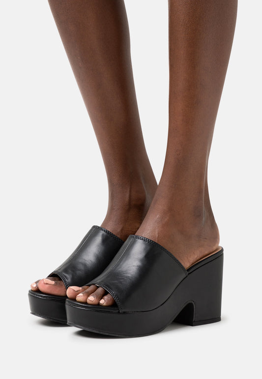  Wide Fit - Heeled Mules