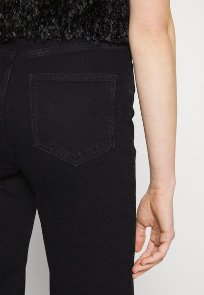  Straight Leg Jeans - Straight Leg Jeans