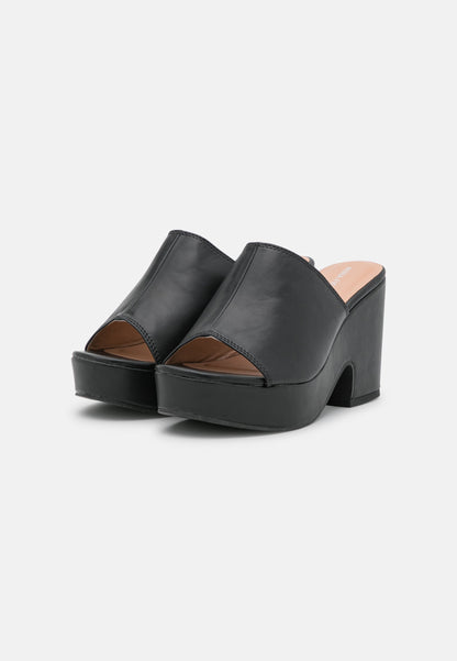 Wide Fit - Heeled Mules
