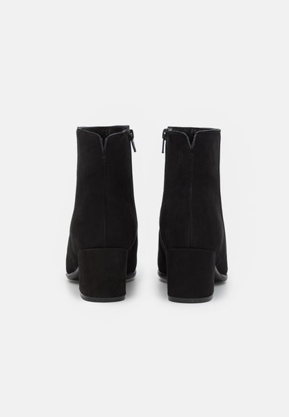  Leather - Classic Ankle Boots - Black