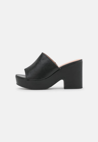  Wide Fit - Heeled Mules