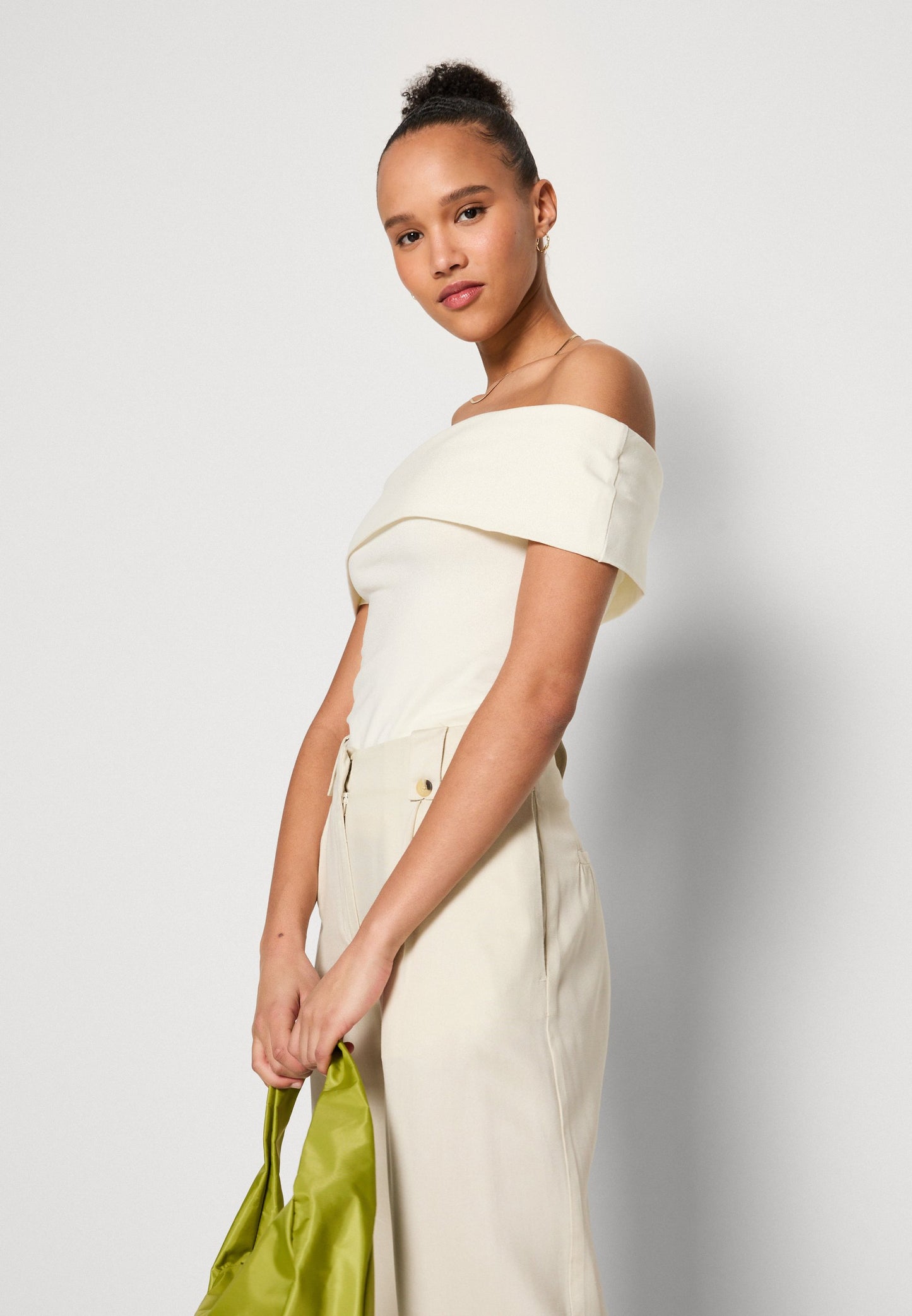 Anna Field OFF SHOULDER TOP - Basic T-shirt - Off-white