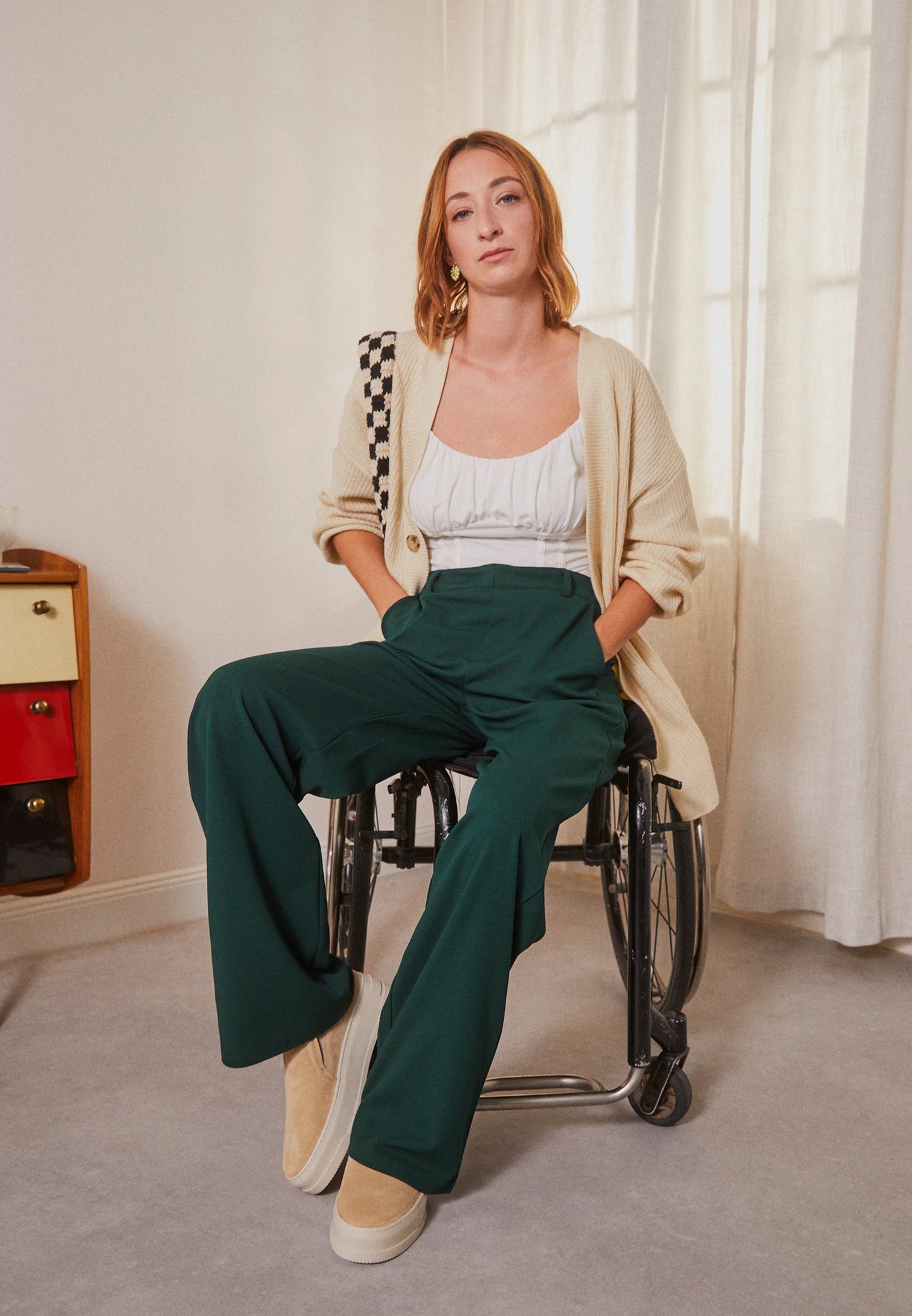 Anna Field ADAPTIVE WIDE LEG PANTS - Trousers - Dark Green