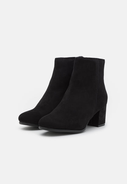  Leather - Classic Ankle Boots - Black