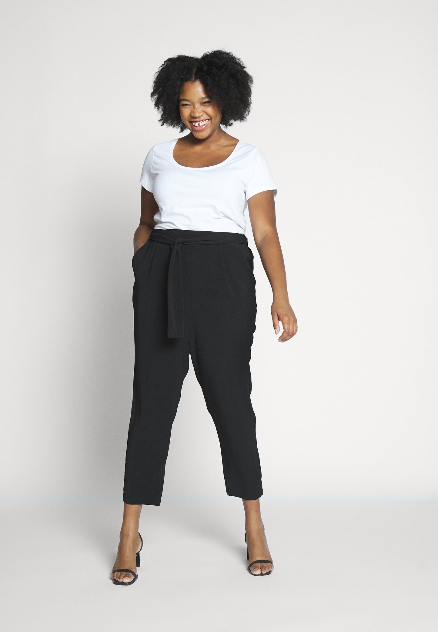  Basic T-Shirt - Black, White