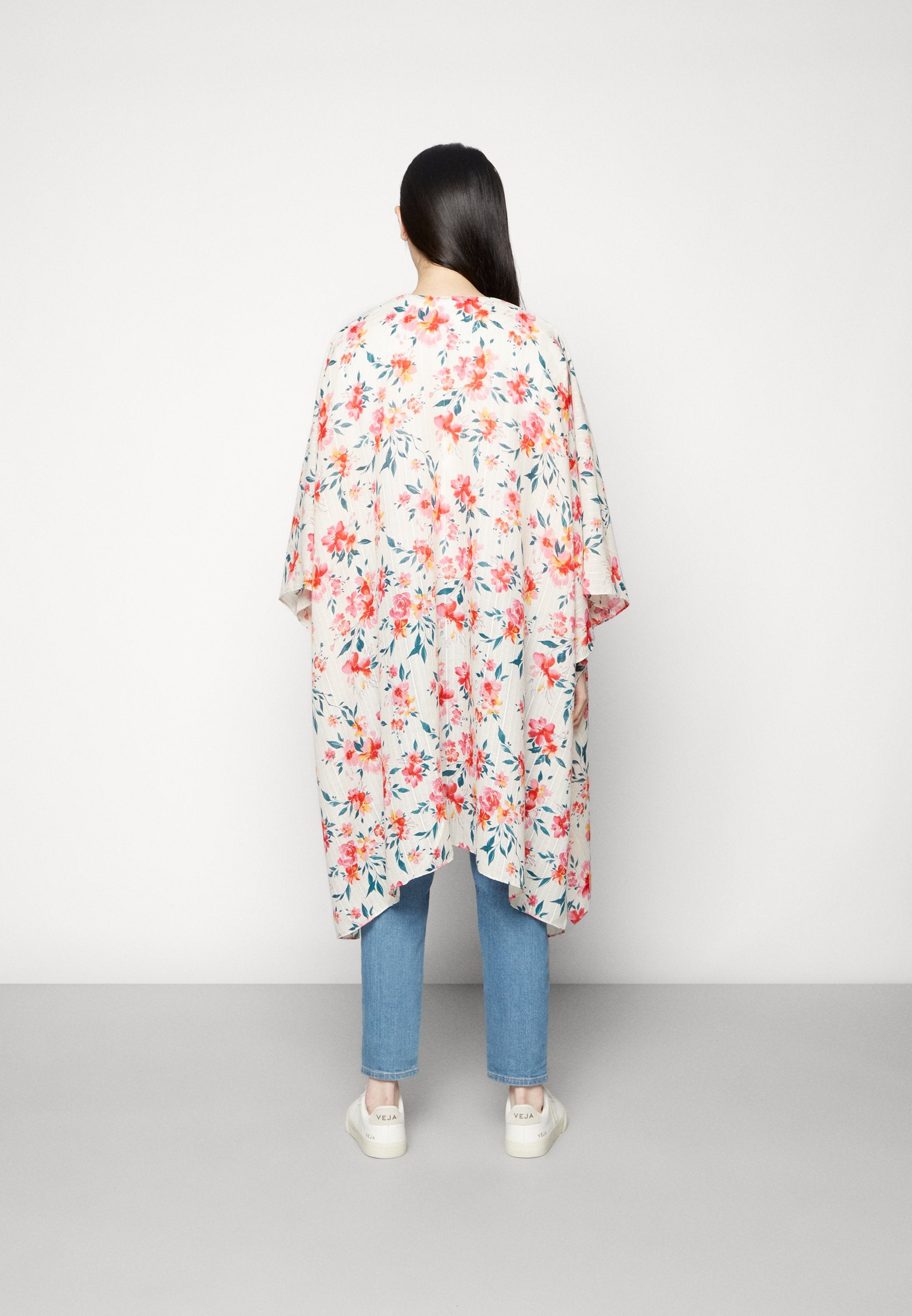 Anna Field Cape - Red