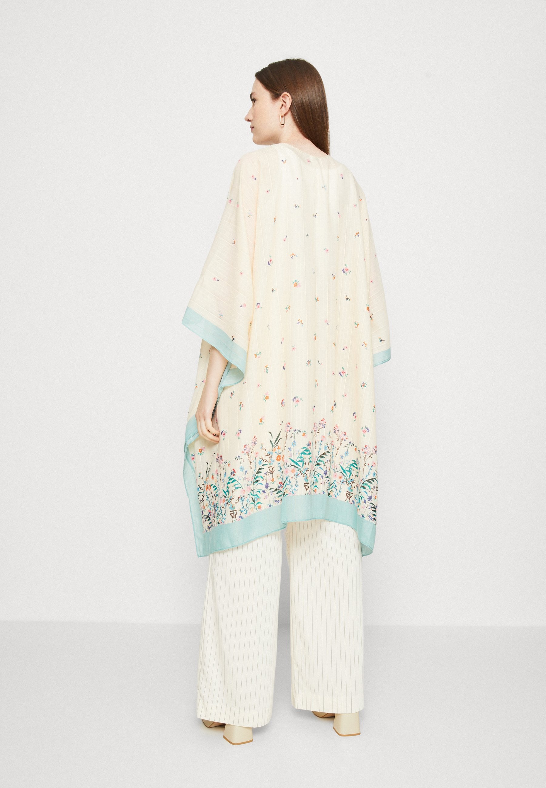 Anna Field Cape - Yellow