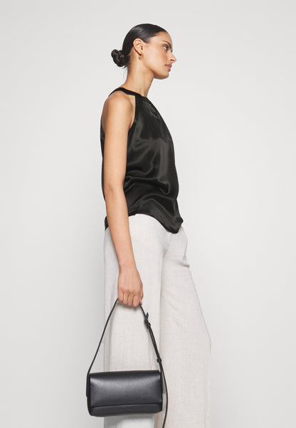 Anna Field Top - Black
