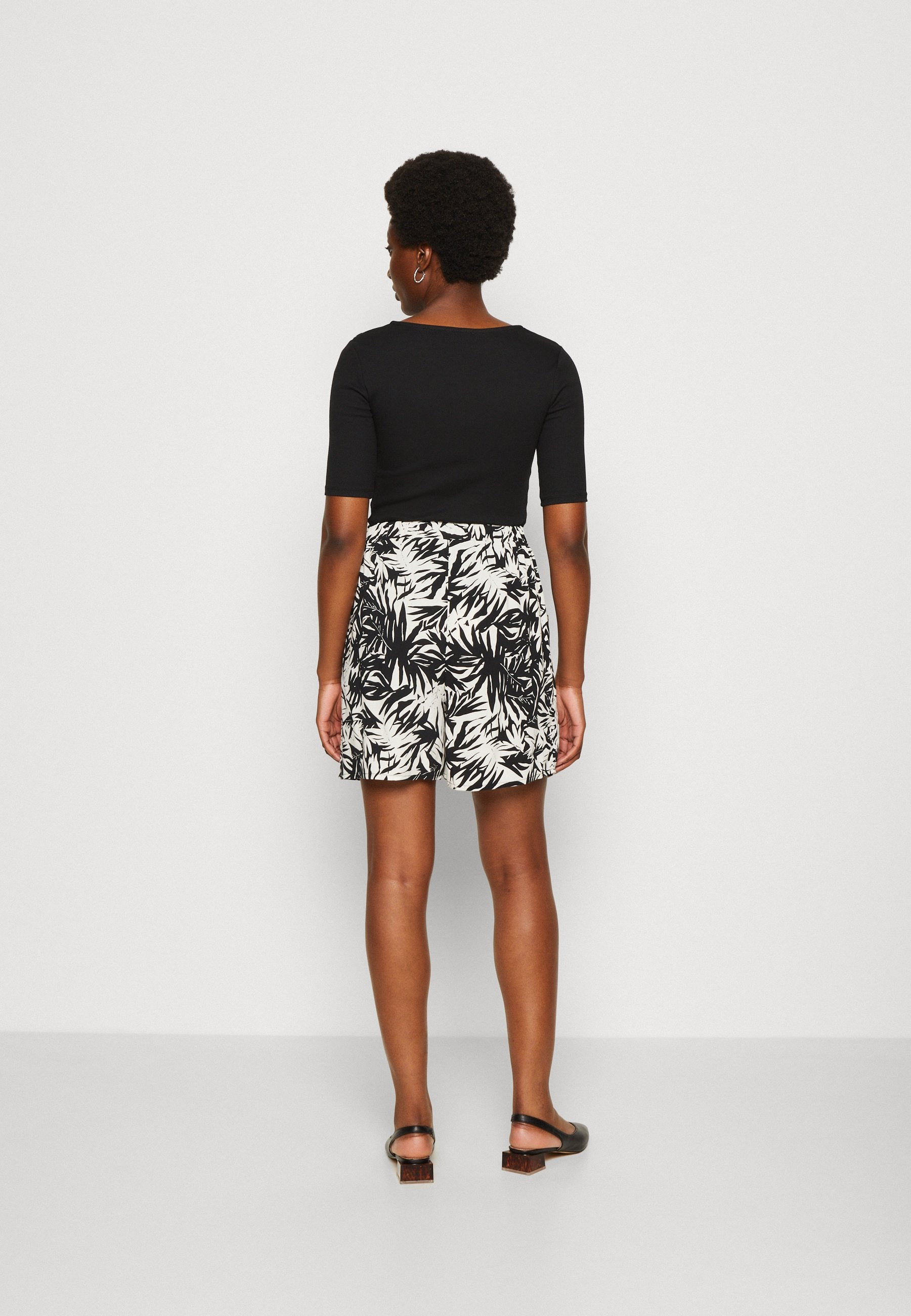 Anna Field Shorts - Black/Off-White