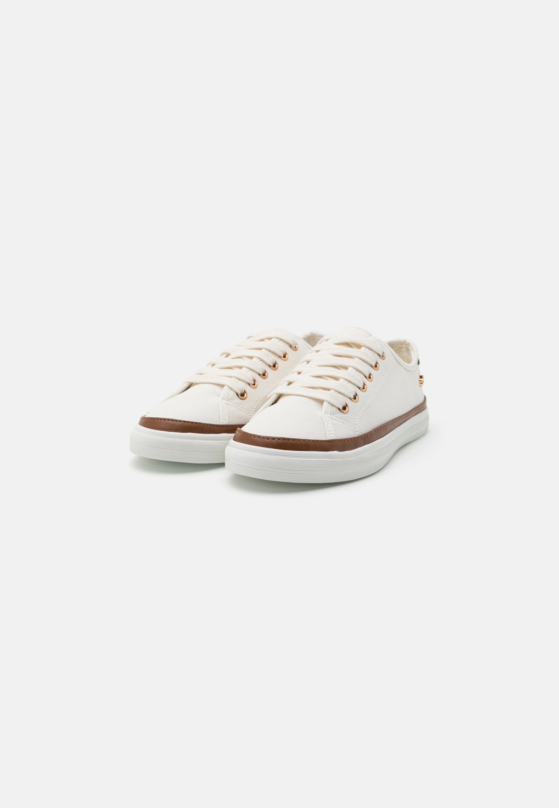  Wide Fit - Trainers
