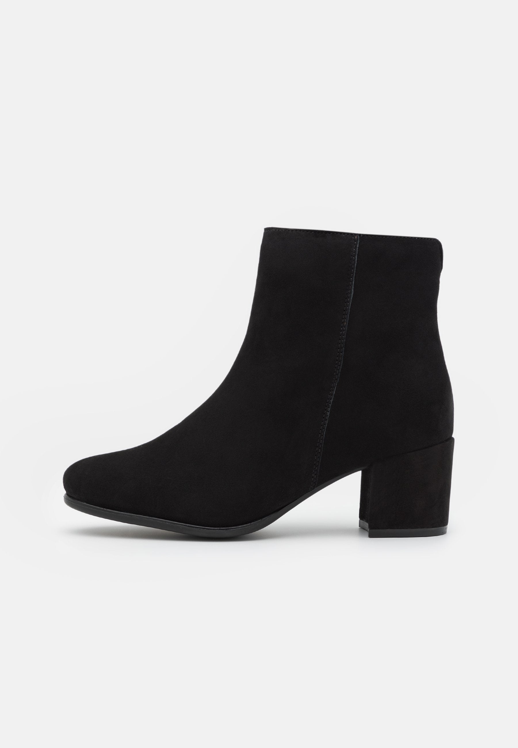  Leather - Classic Ankle Boots - Black