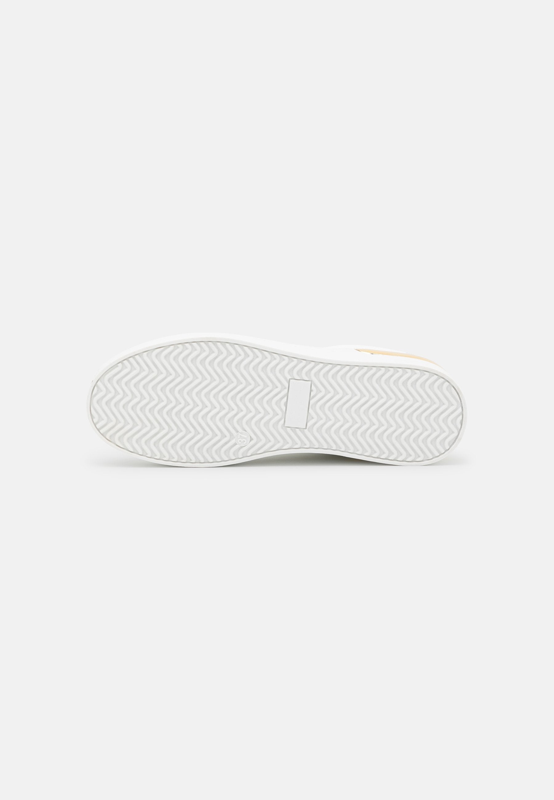 Anna Field Trainers - Trainers