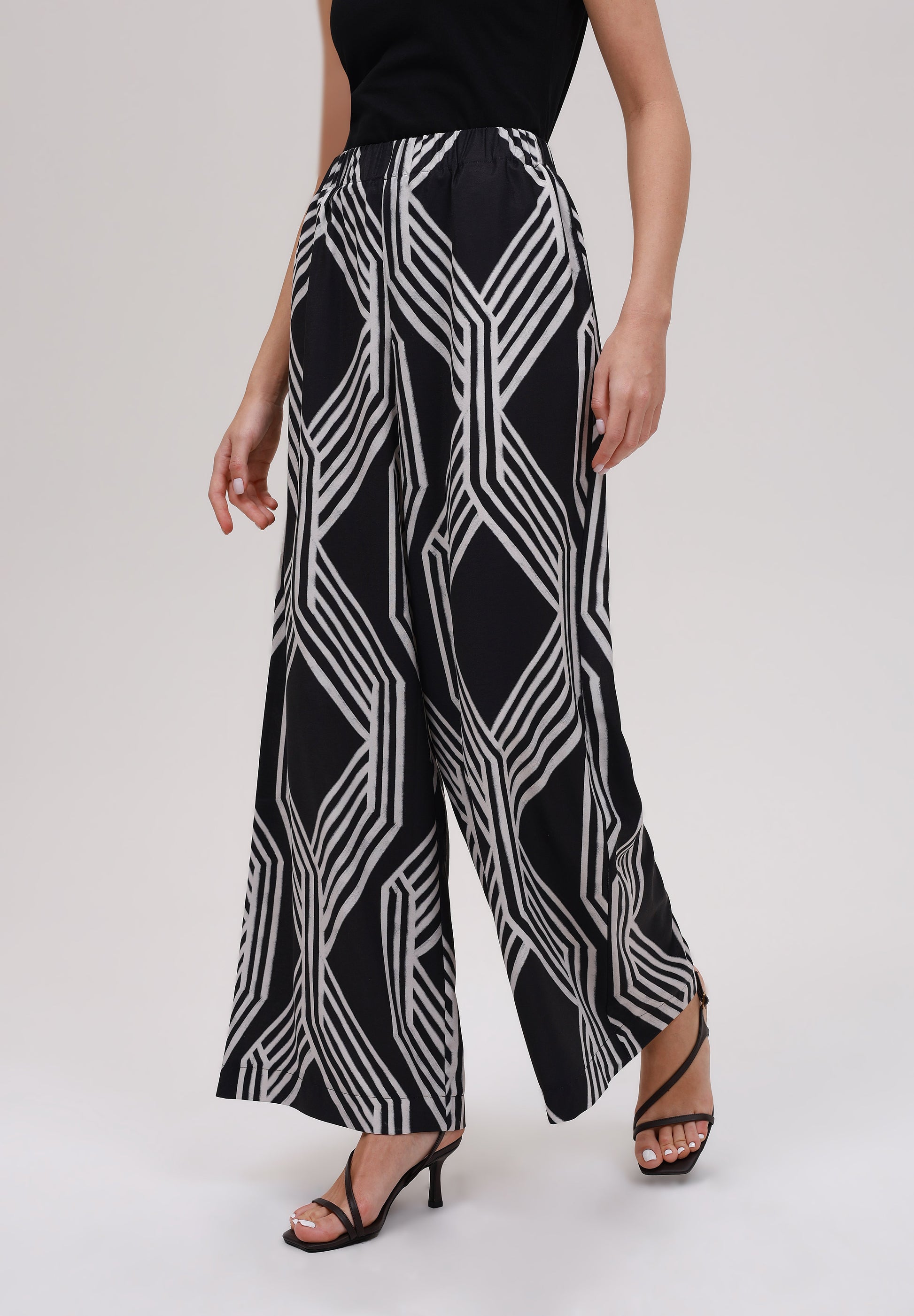Anna Field Trousers - White/black