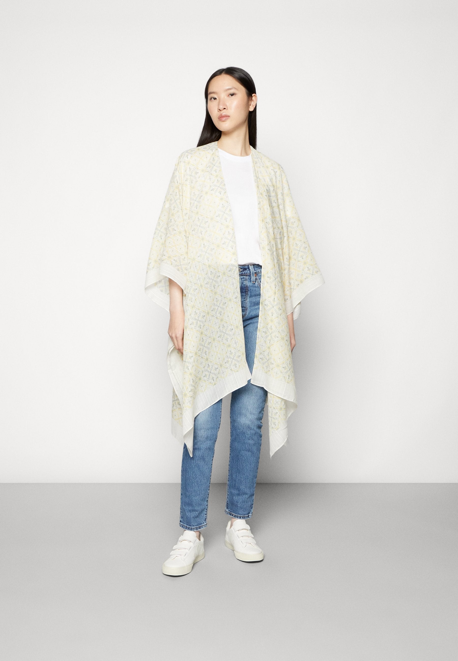 Anna Field Cape - Cape