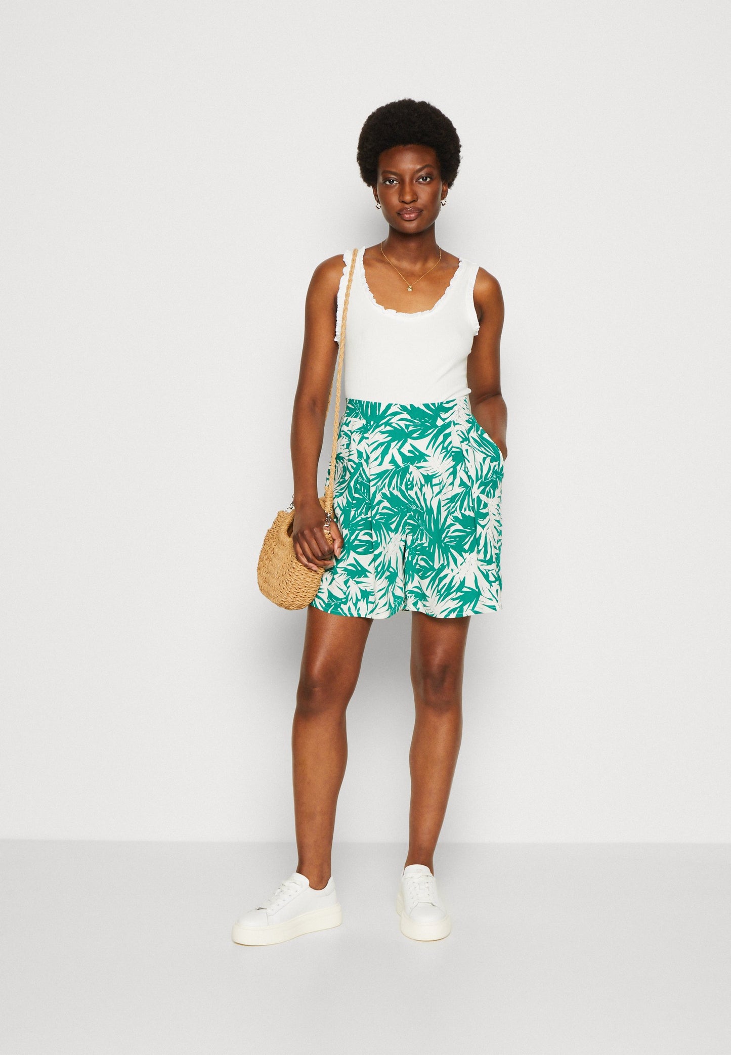 Anna Field Shorts - Green/Off White