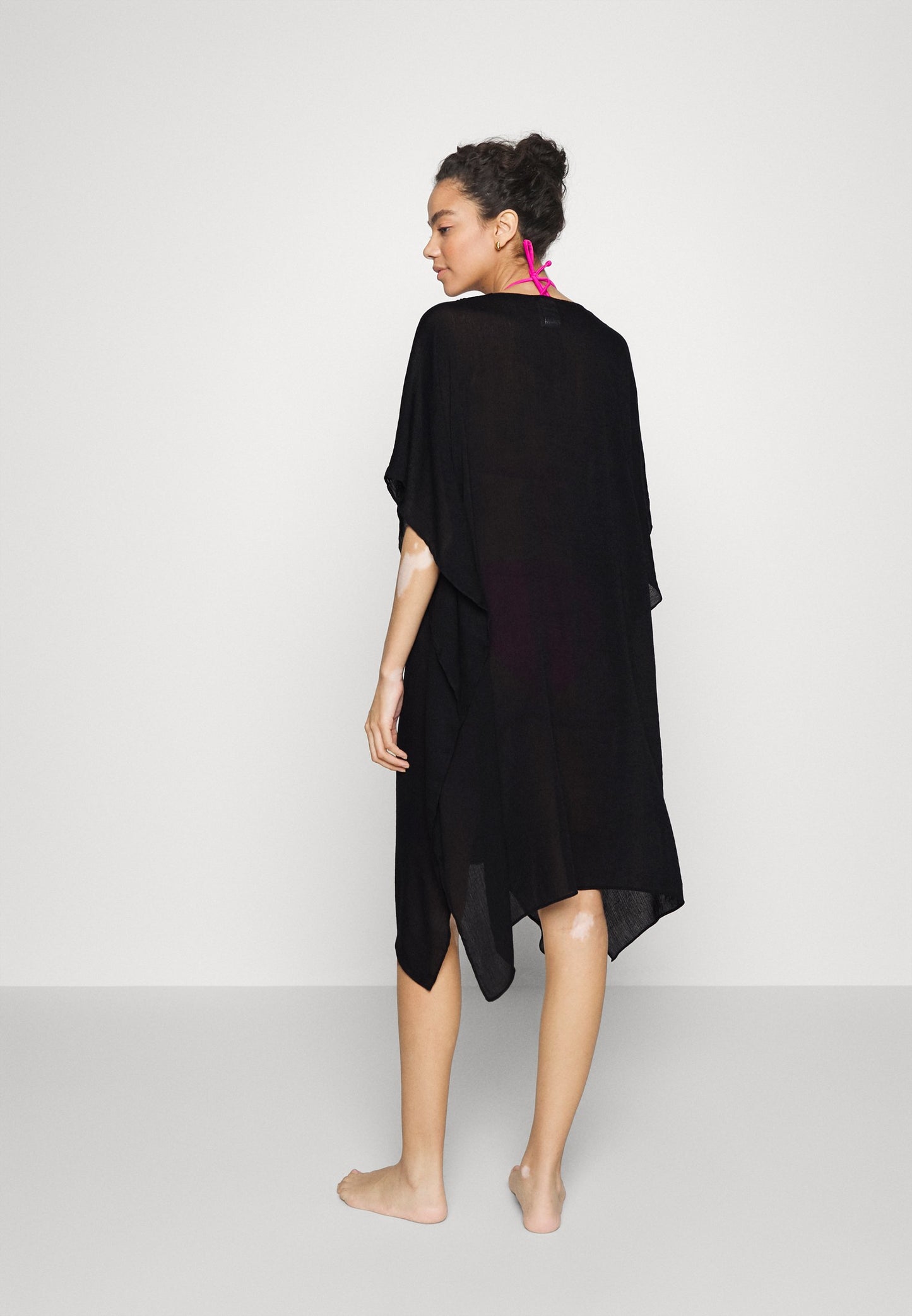 Anna Field Beach Accessory - Black