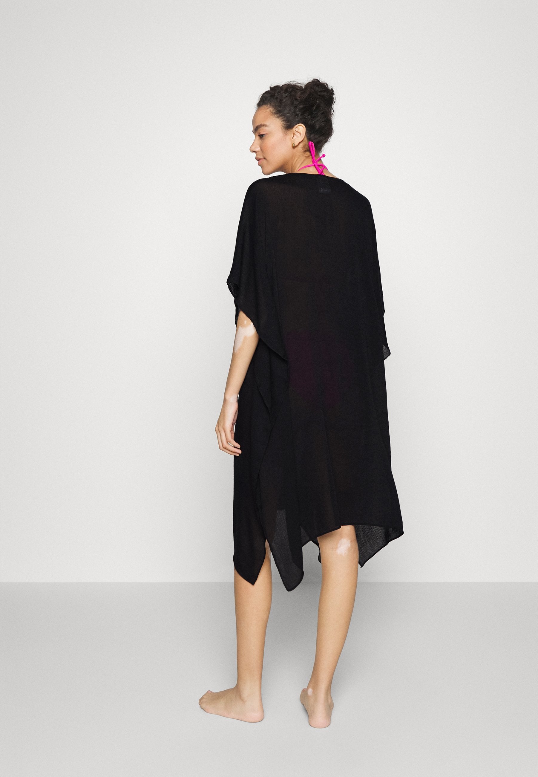 Anna Field Beach Accessory - Black