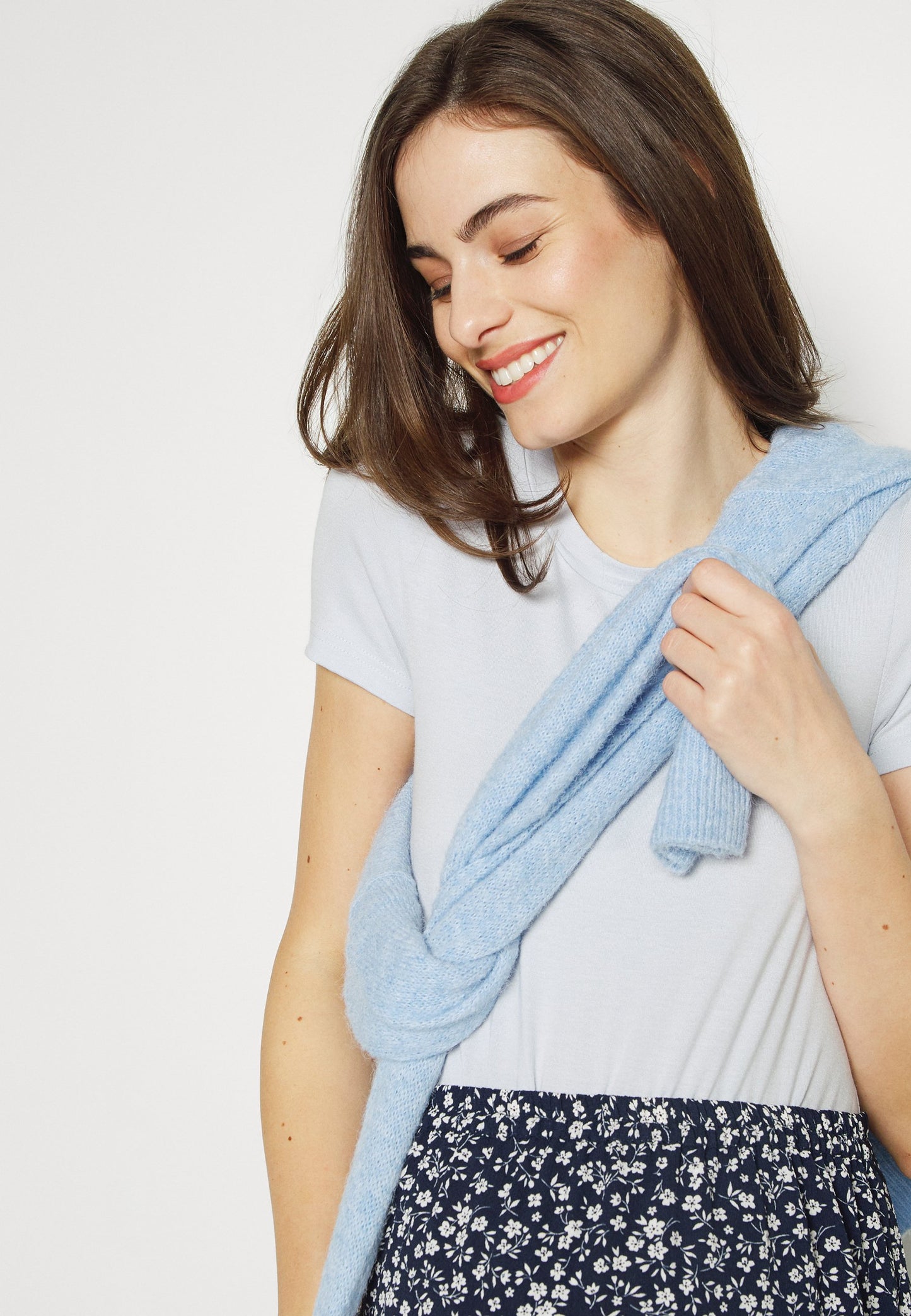  Basic T-Shirt - Light Blue
