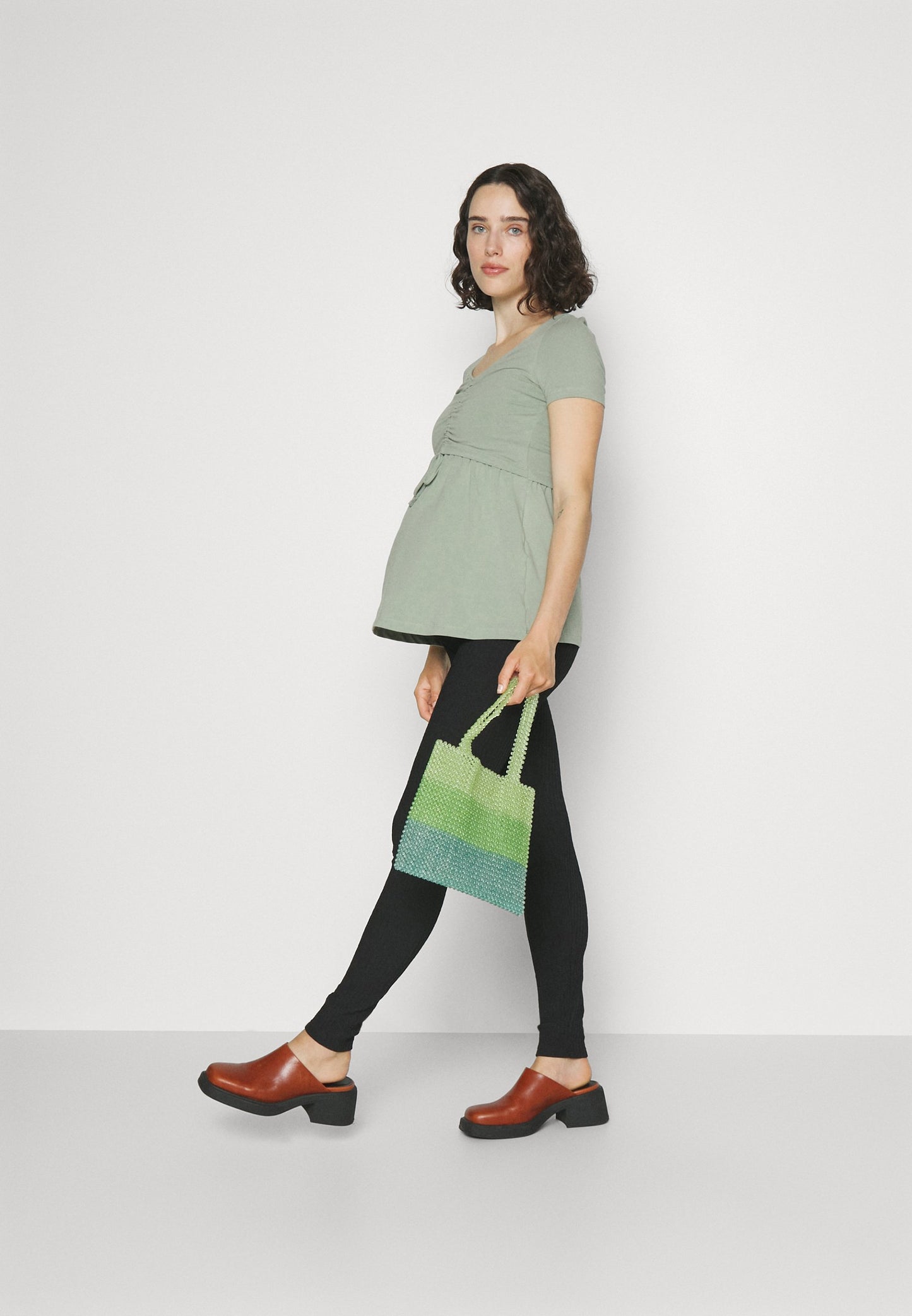  Basic T-Shirt - Basic T-Shirt