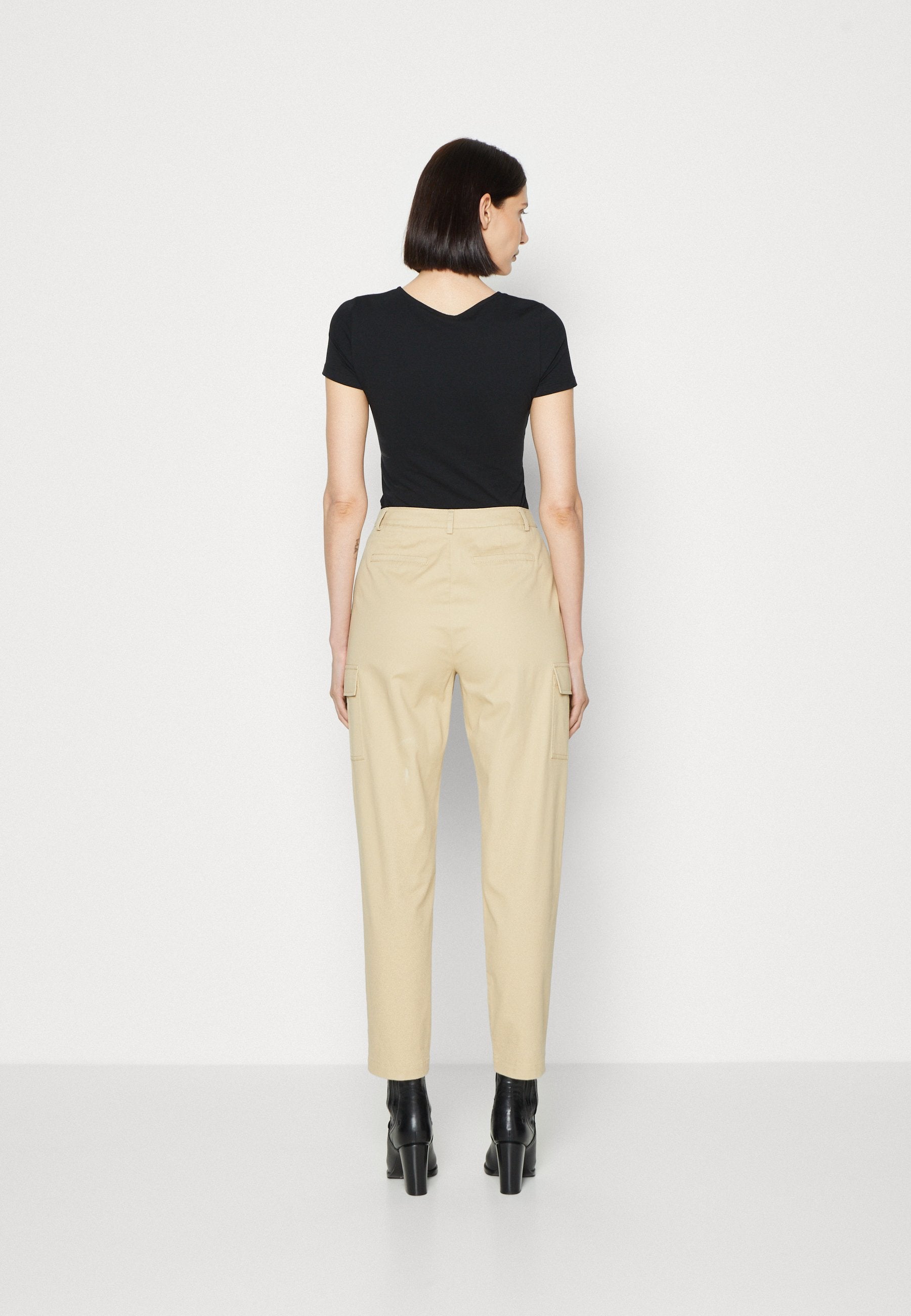 Anna Field Cargo Trousers - Beige