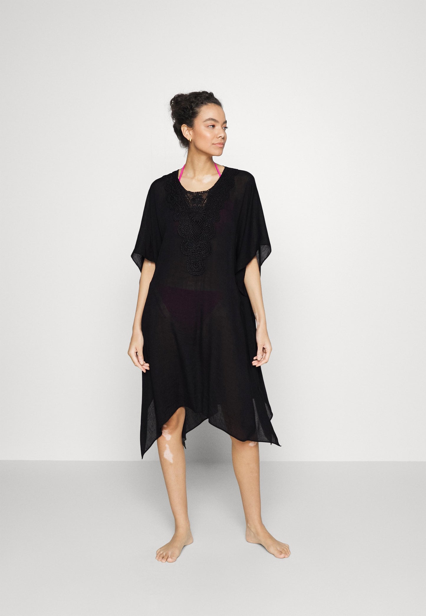 Anna Field Beach Accessory - Black