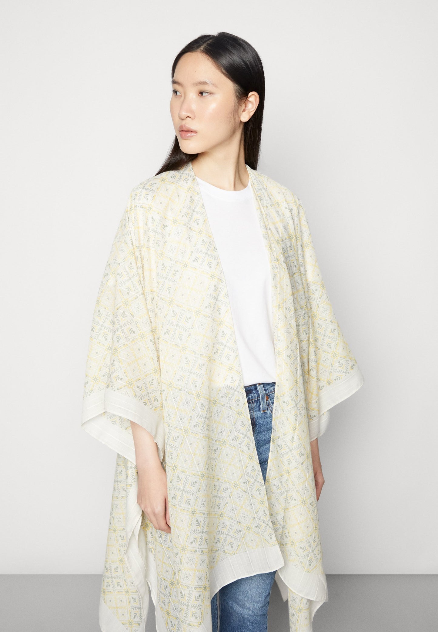 Anna Field Cape - Cape