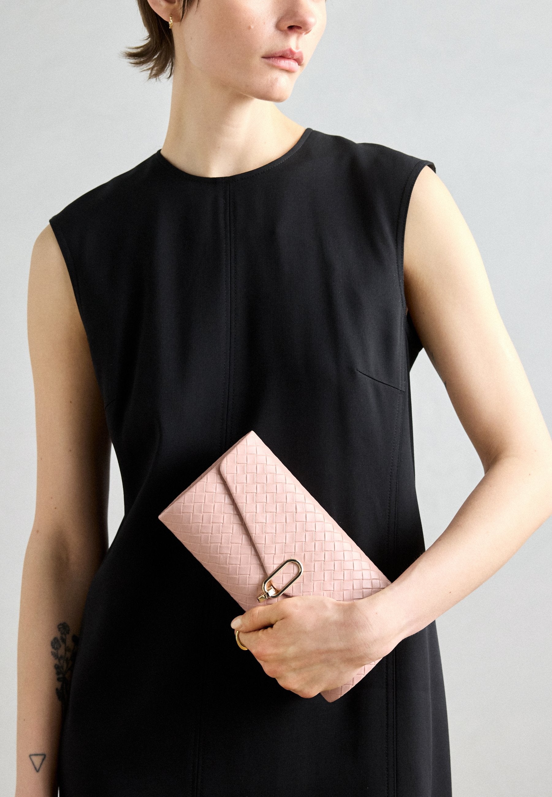 Anna Field Clutch - Rose