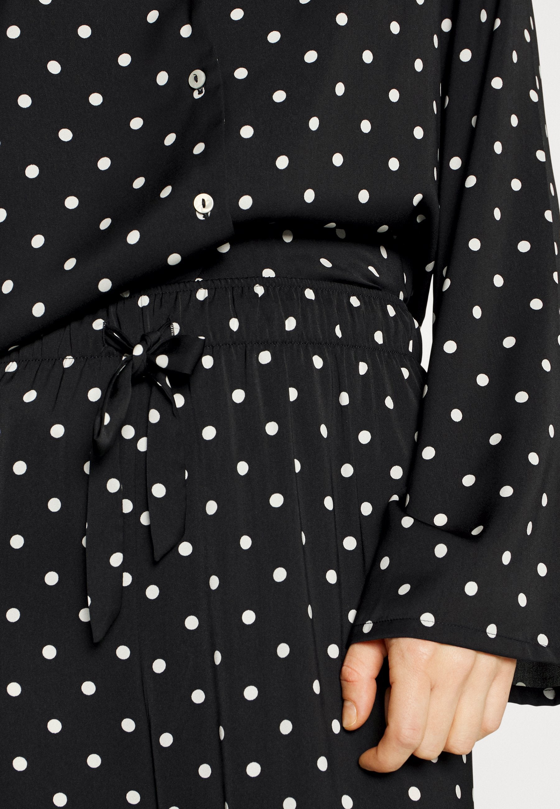 Anna Field Pyjama Set - Black/Off-White