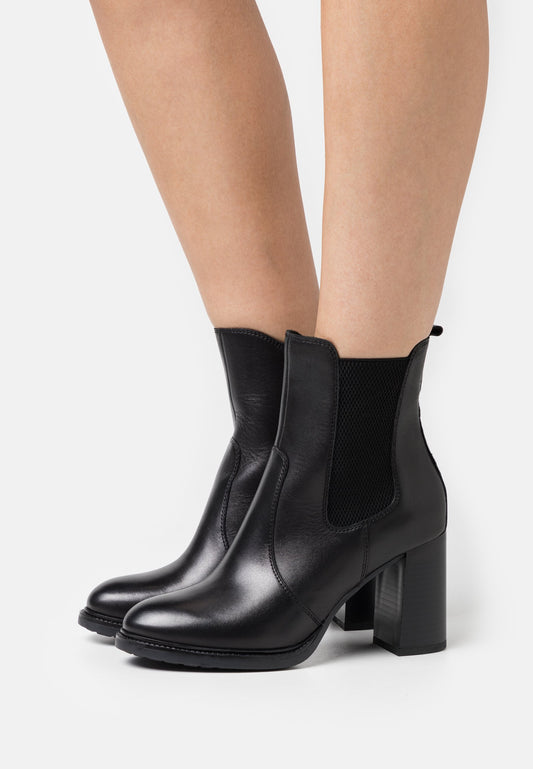 Leather- High Heeled Ankle Boots - Black