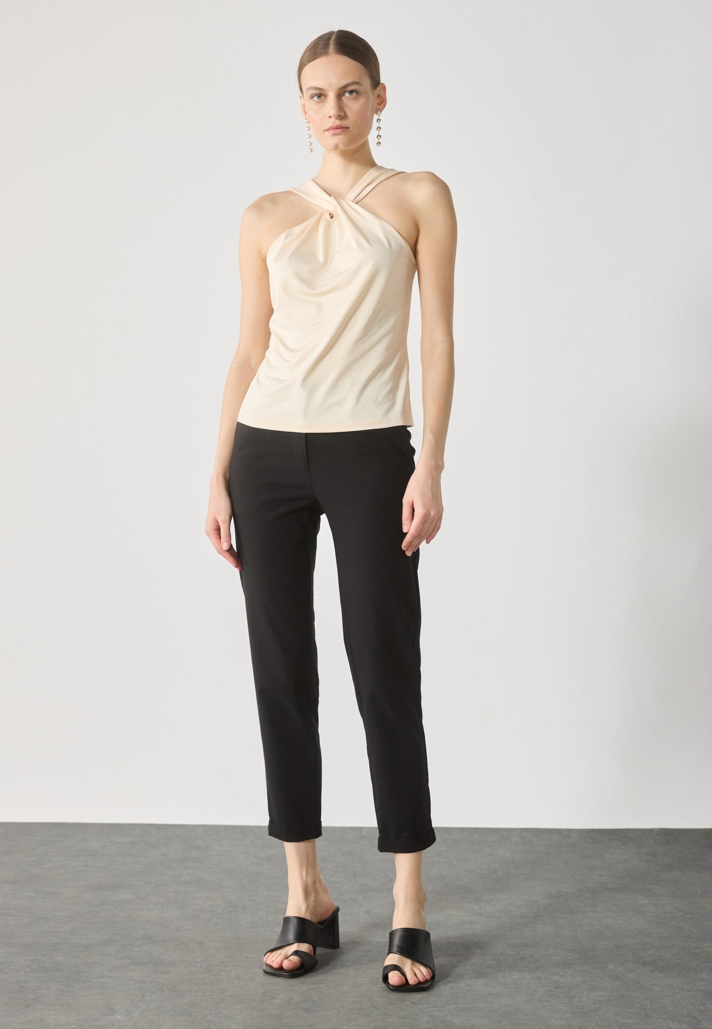 Anna Field CHINO TROUSERS - Trousers - Black