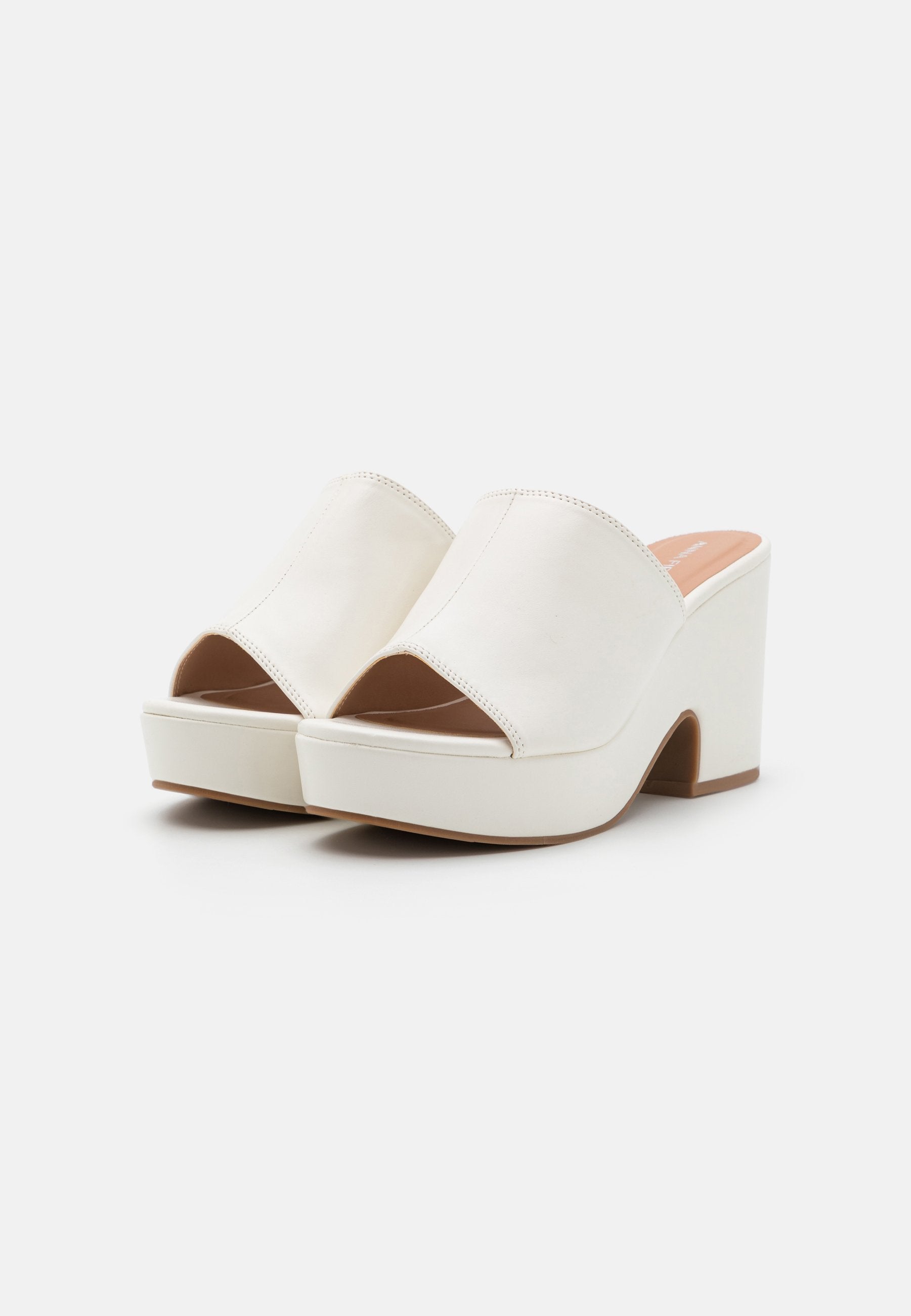  Wide Fit - Heeled Mules -White