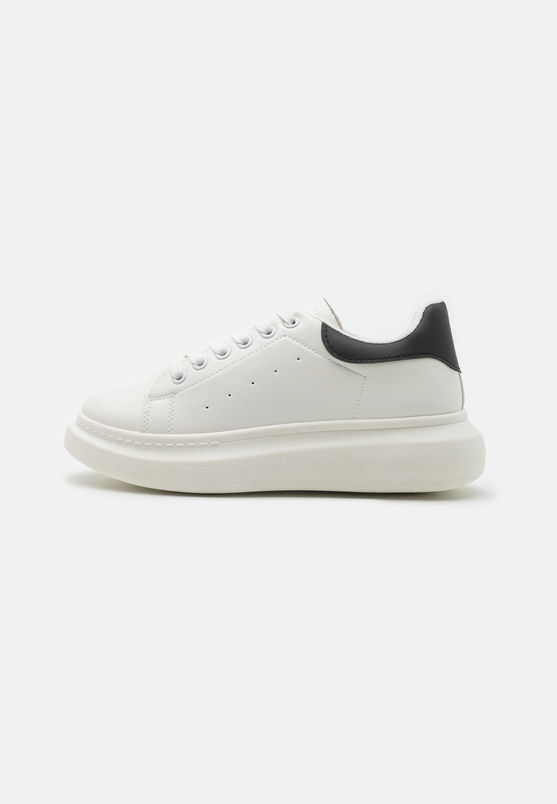Anna Field Trainers - Gold