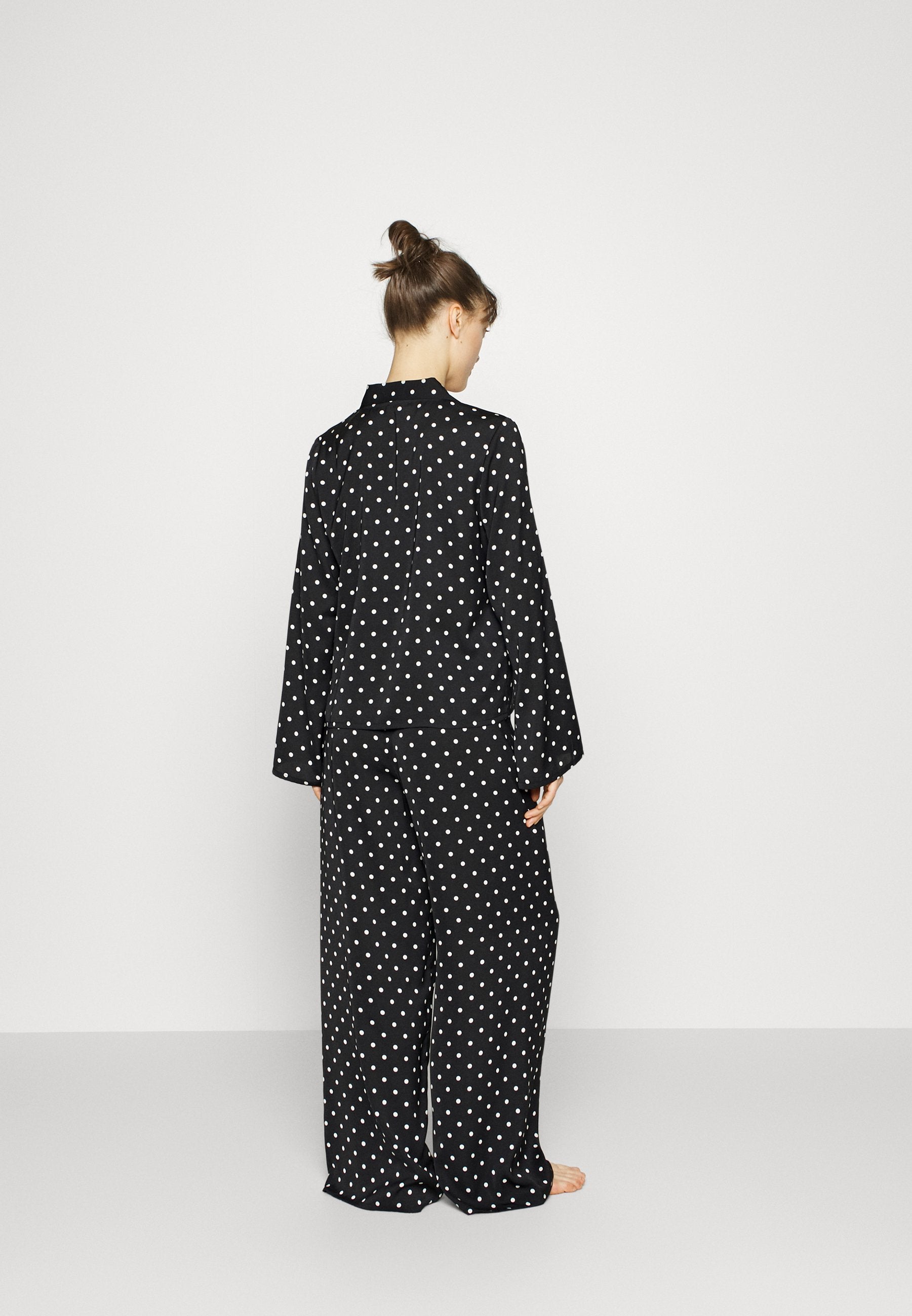 Anna Field Pyjama Set - Black/Off-White