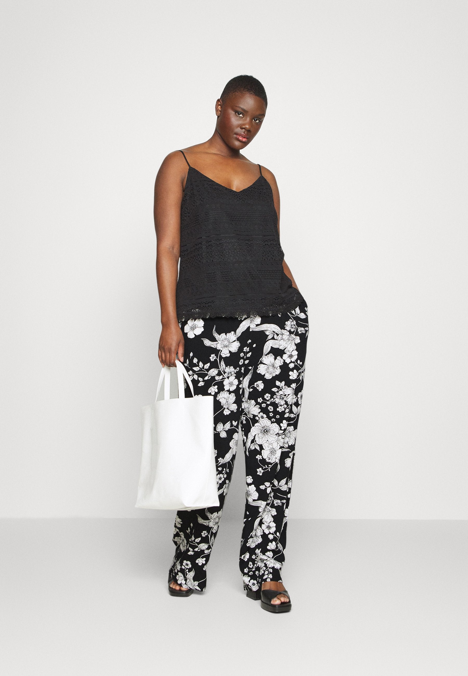  Trousers - Black/Off-White
