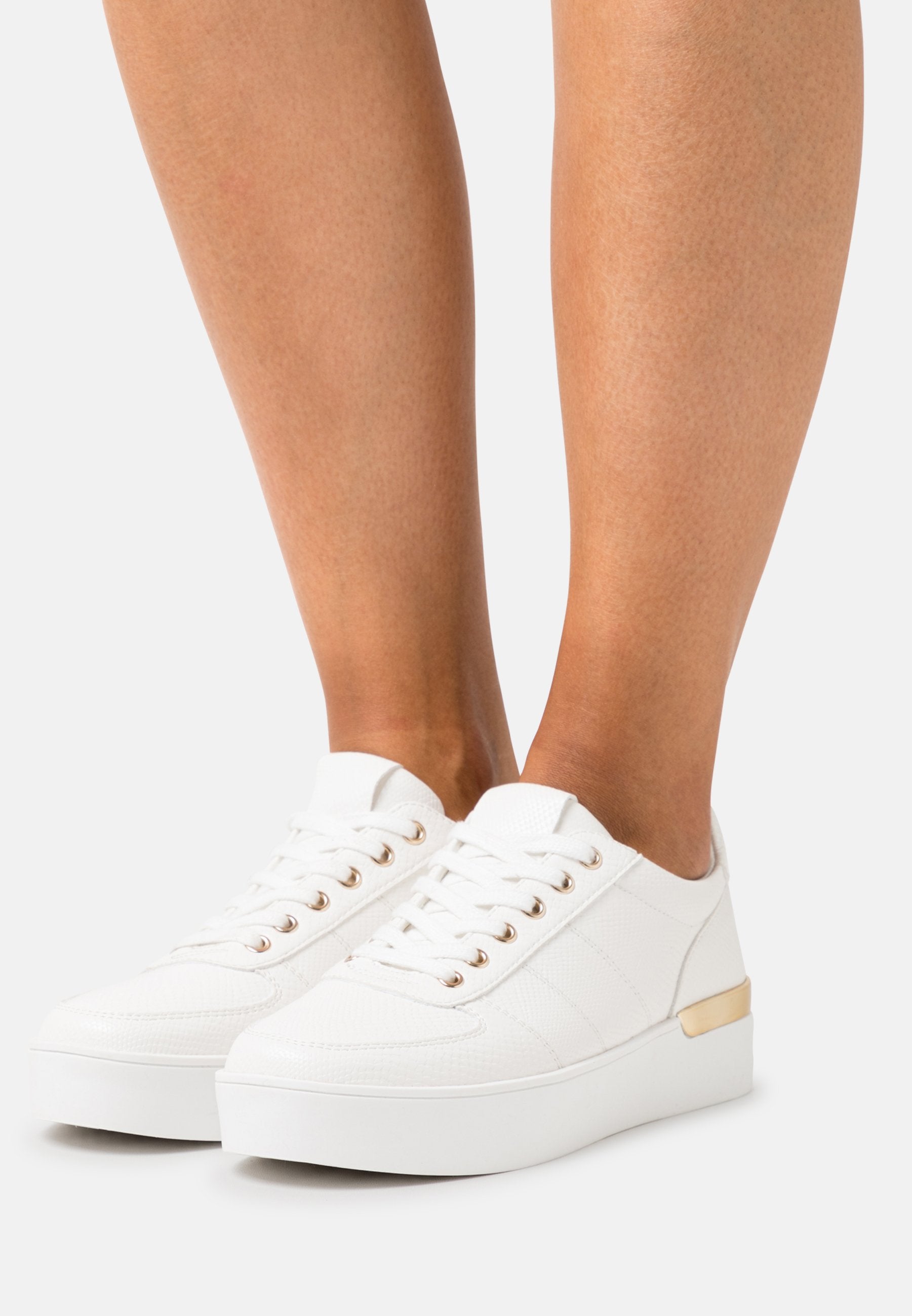 Anna Field Trainers - Trainers