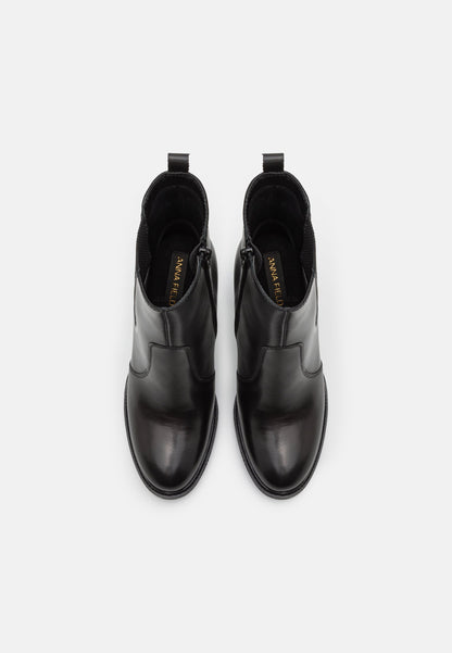  Leather- High Heeled Ankle Boots - Black