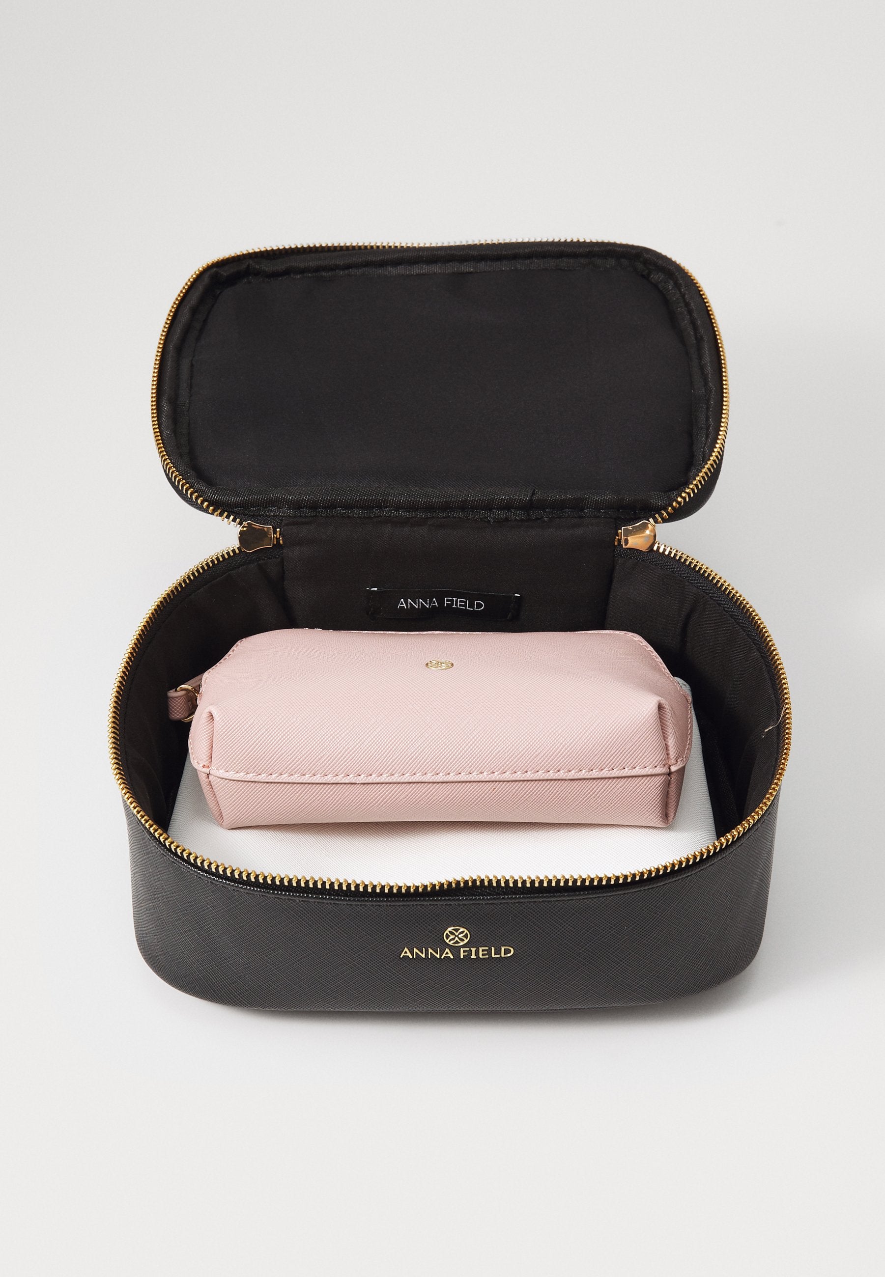 Anna Field SET - Wash Bag - Black/light Pink/off-white