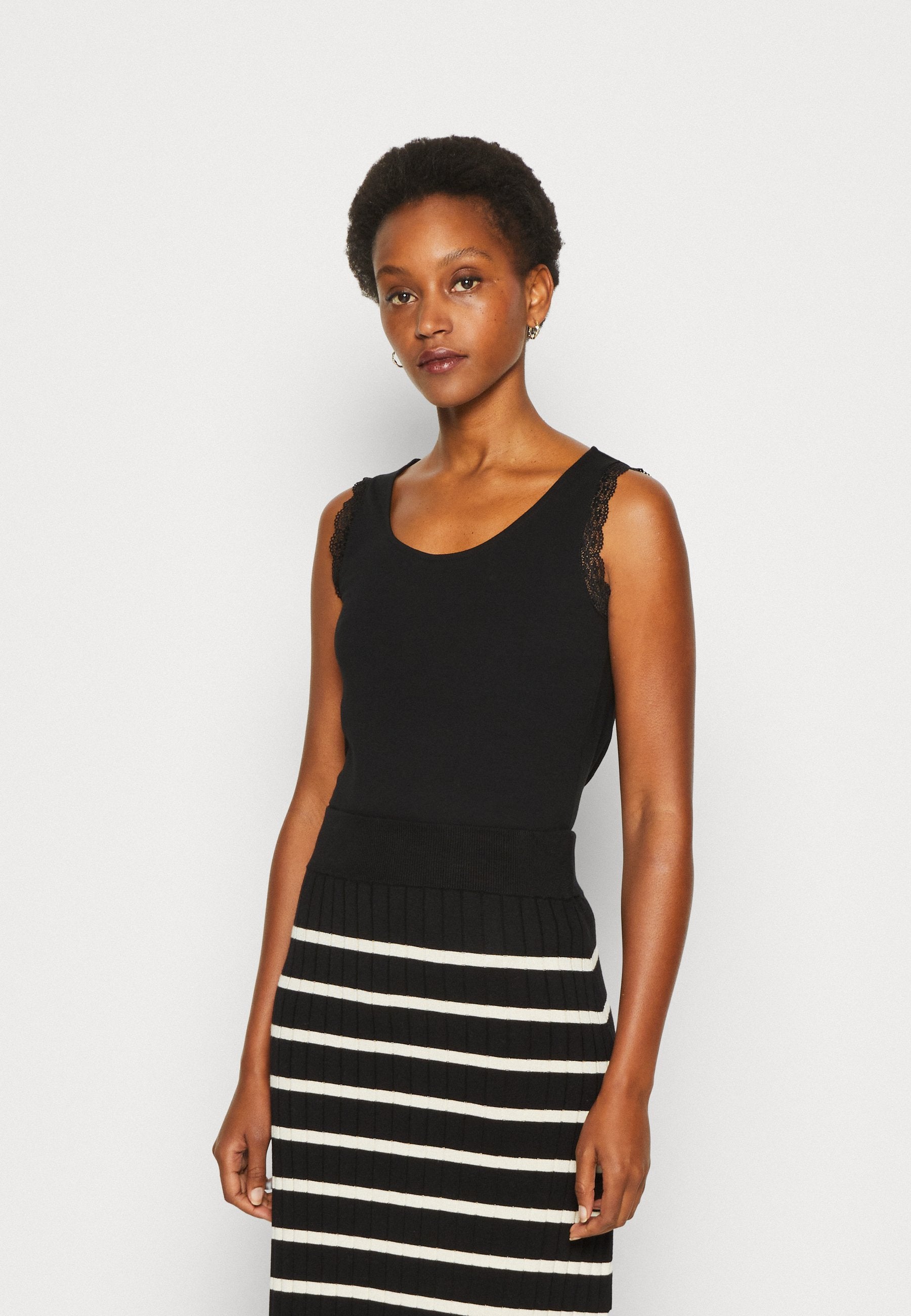 Anna Field Top - Top