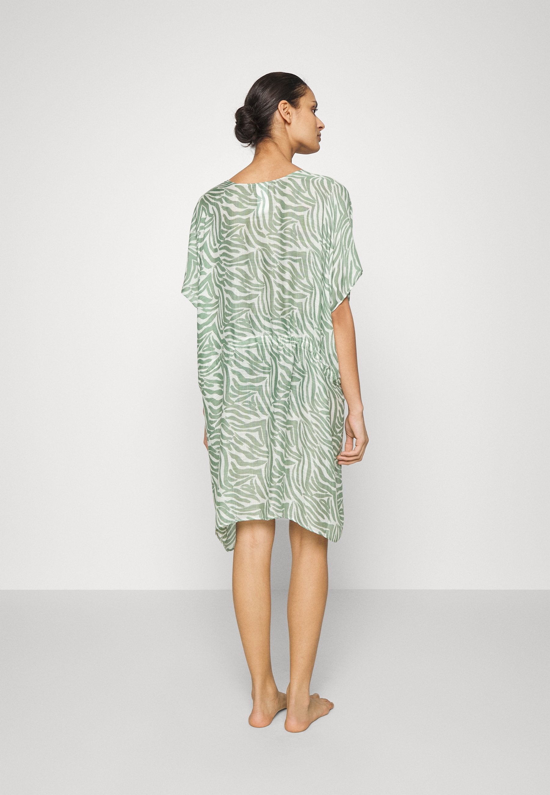 Anna Field PRINTED SHORT KIMONO - Beach Accessory - Khaki/off-white