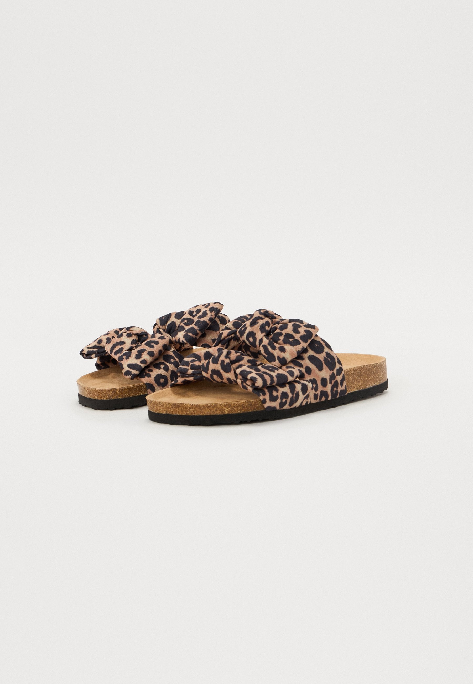  Slippers - Leopard