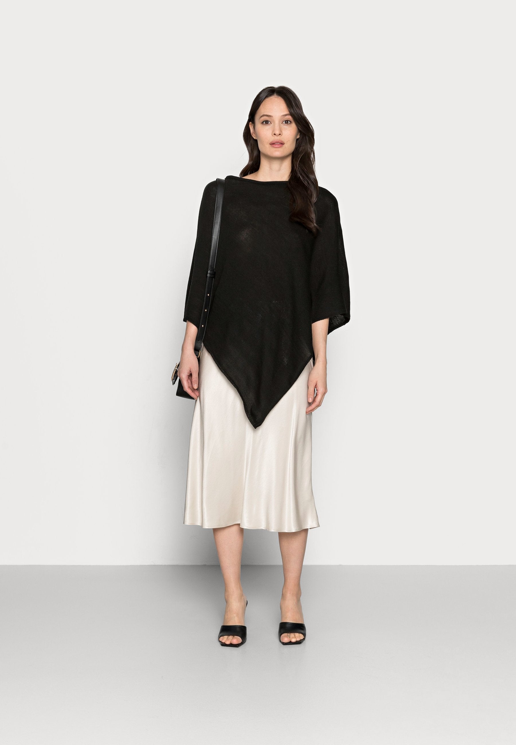 Anna Field Cape - Black