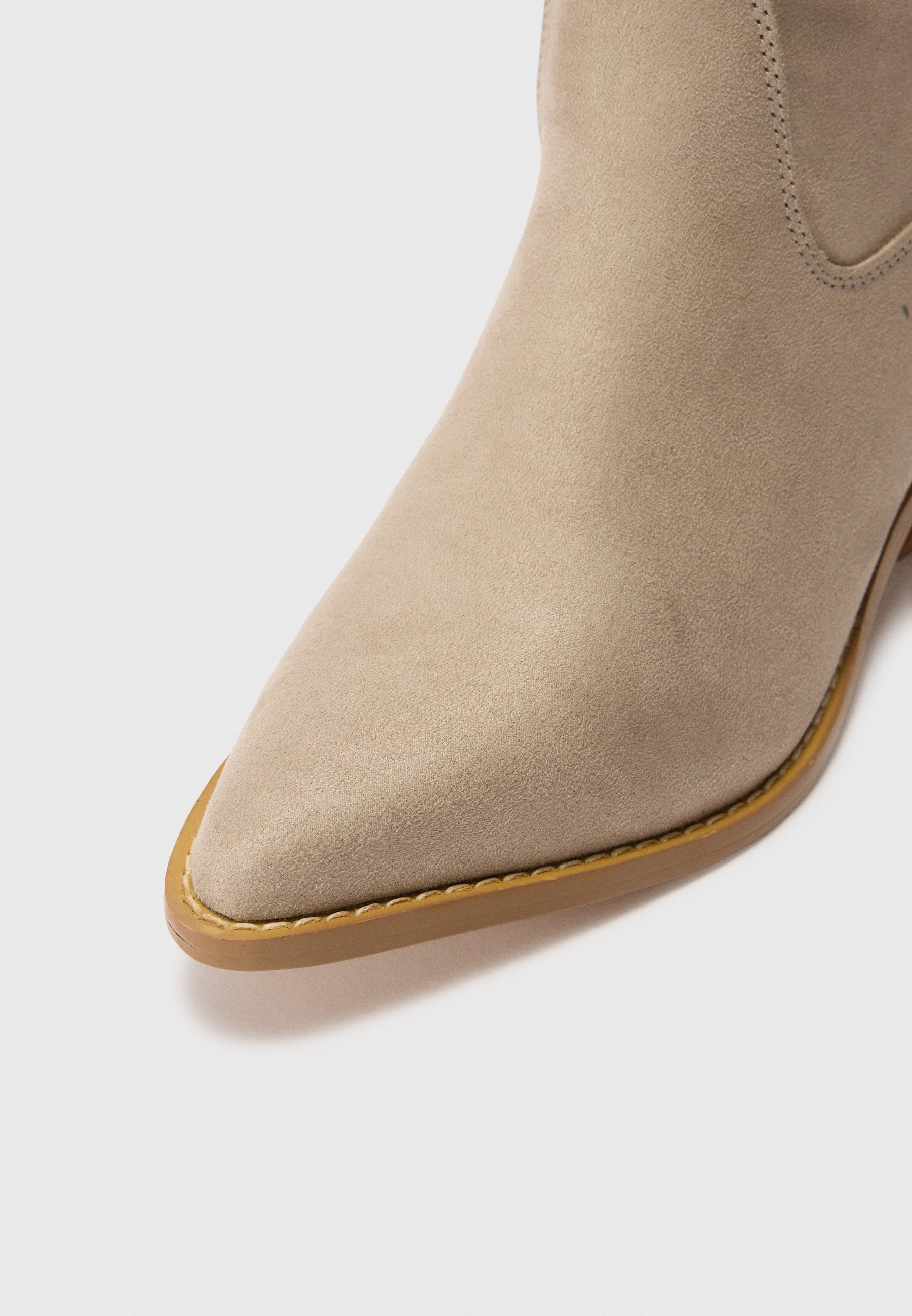  Cowboy/Biker Boots - Taupe