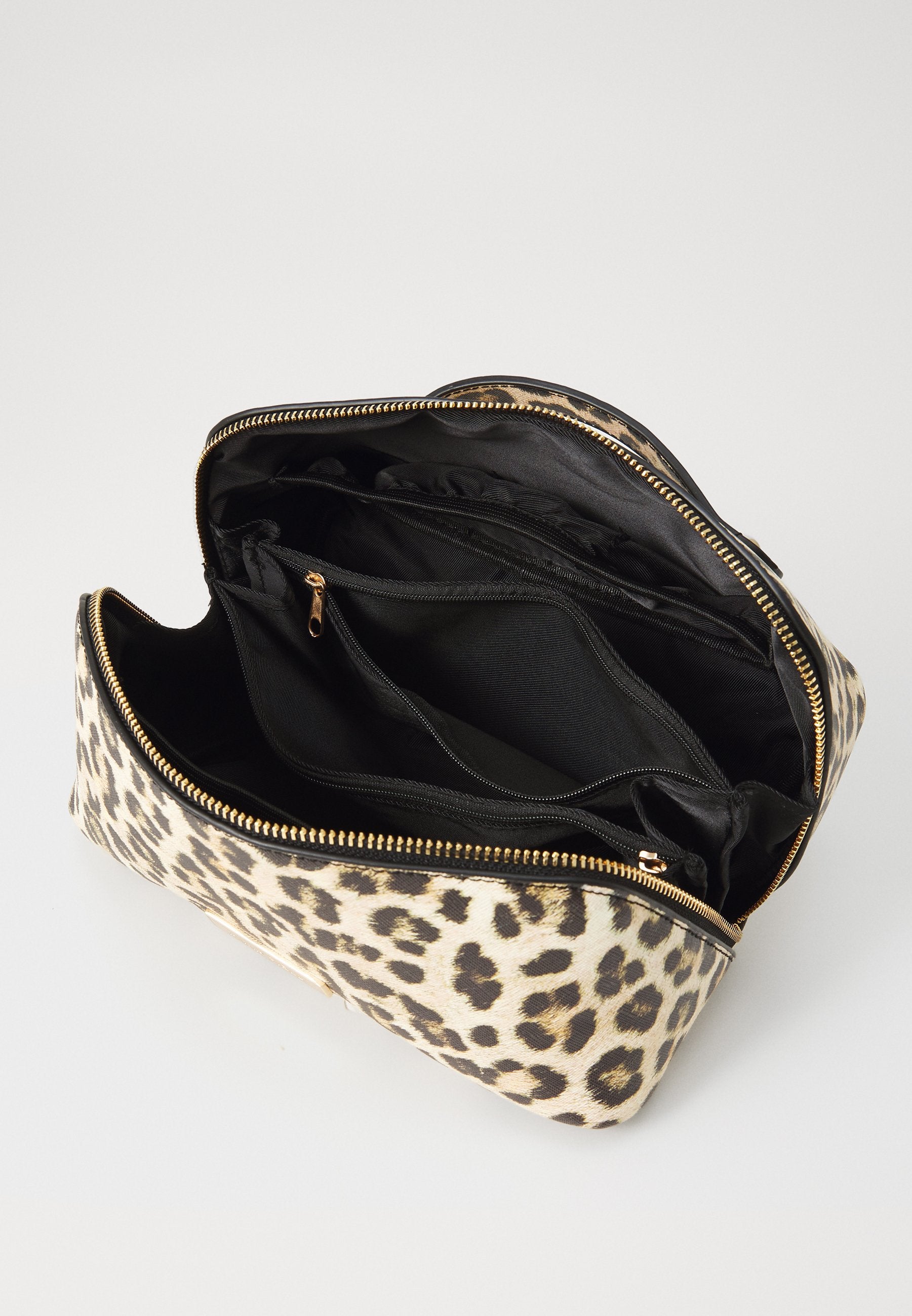 Anna Field Wash Bag - Leo Print