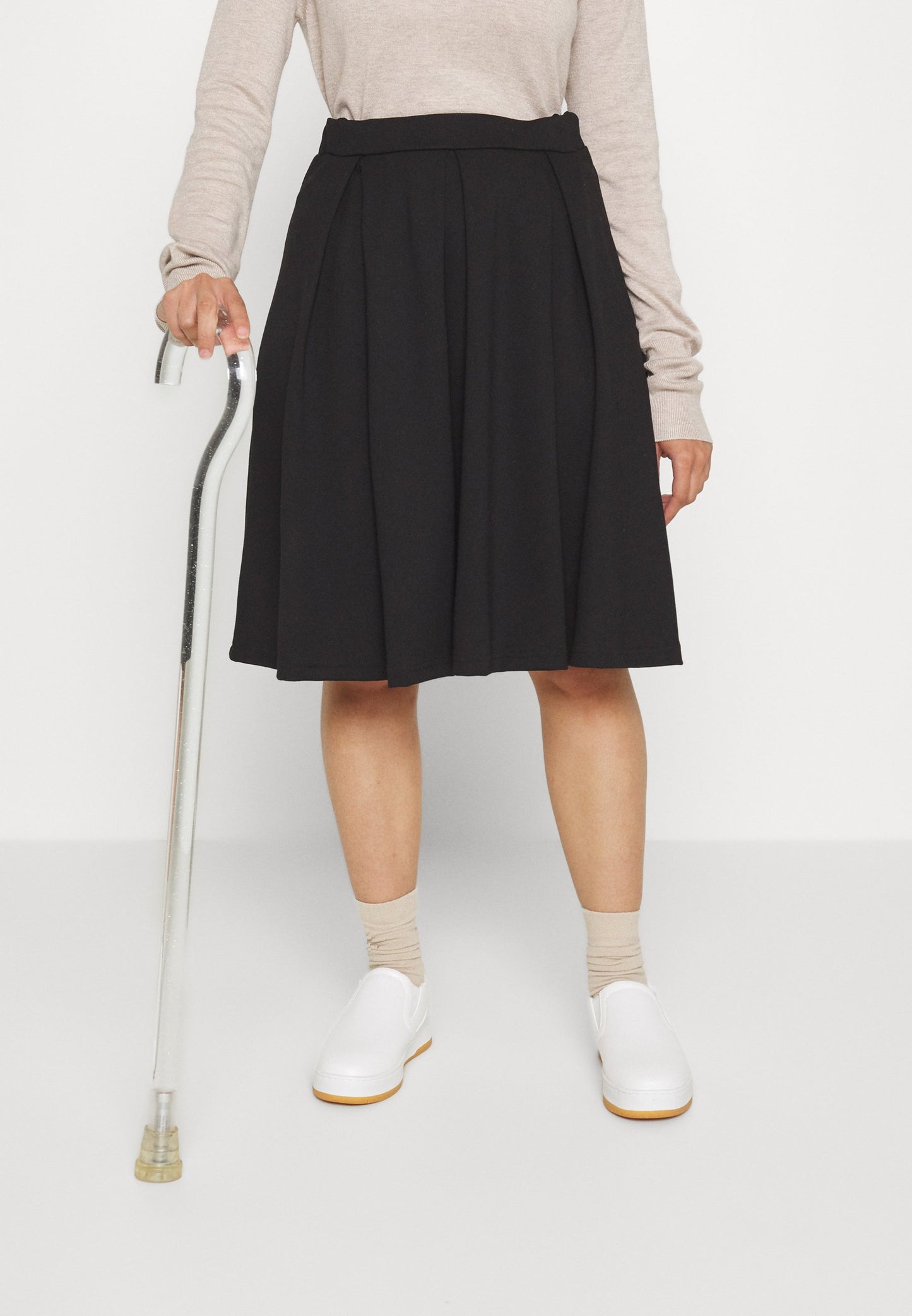 Anna Field Pleated Skirt - Black