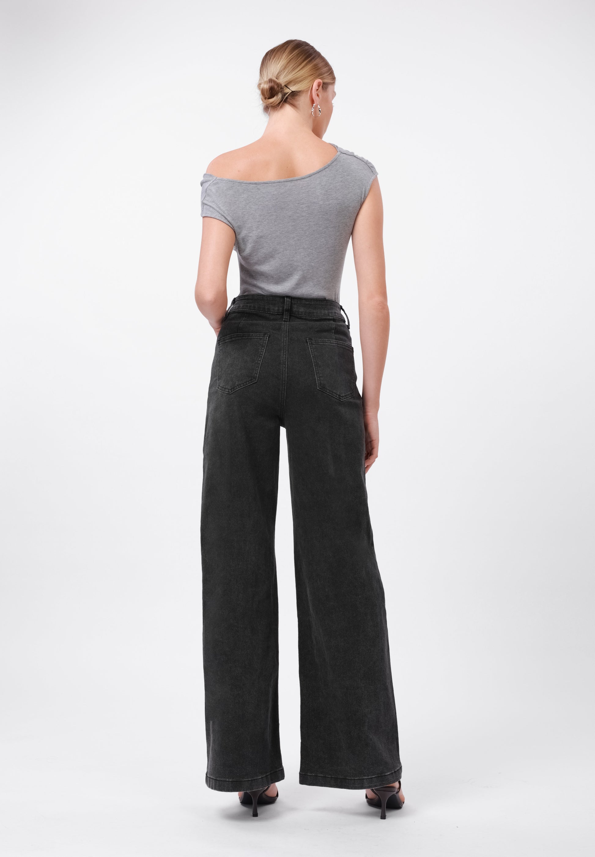  Flared Jeans - Washed Black